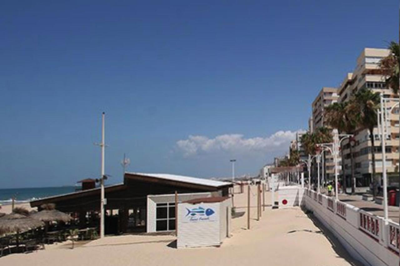 Romantica Vista Al Paseo Maritimo De كاديز المظهر الخارجي الصورة