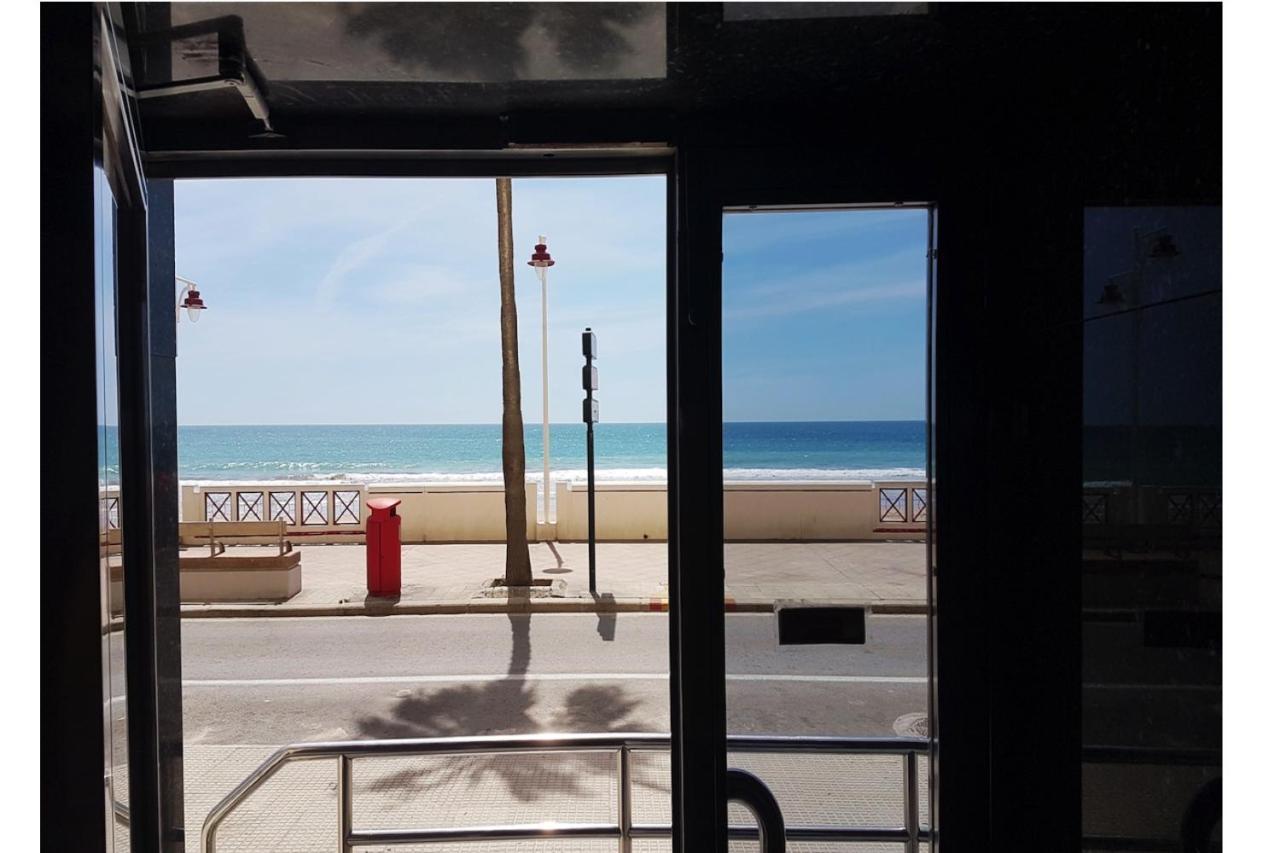 Romantica Vista Al Paseo Maritimo De كاديز المظهر الخارجي الصورة